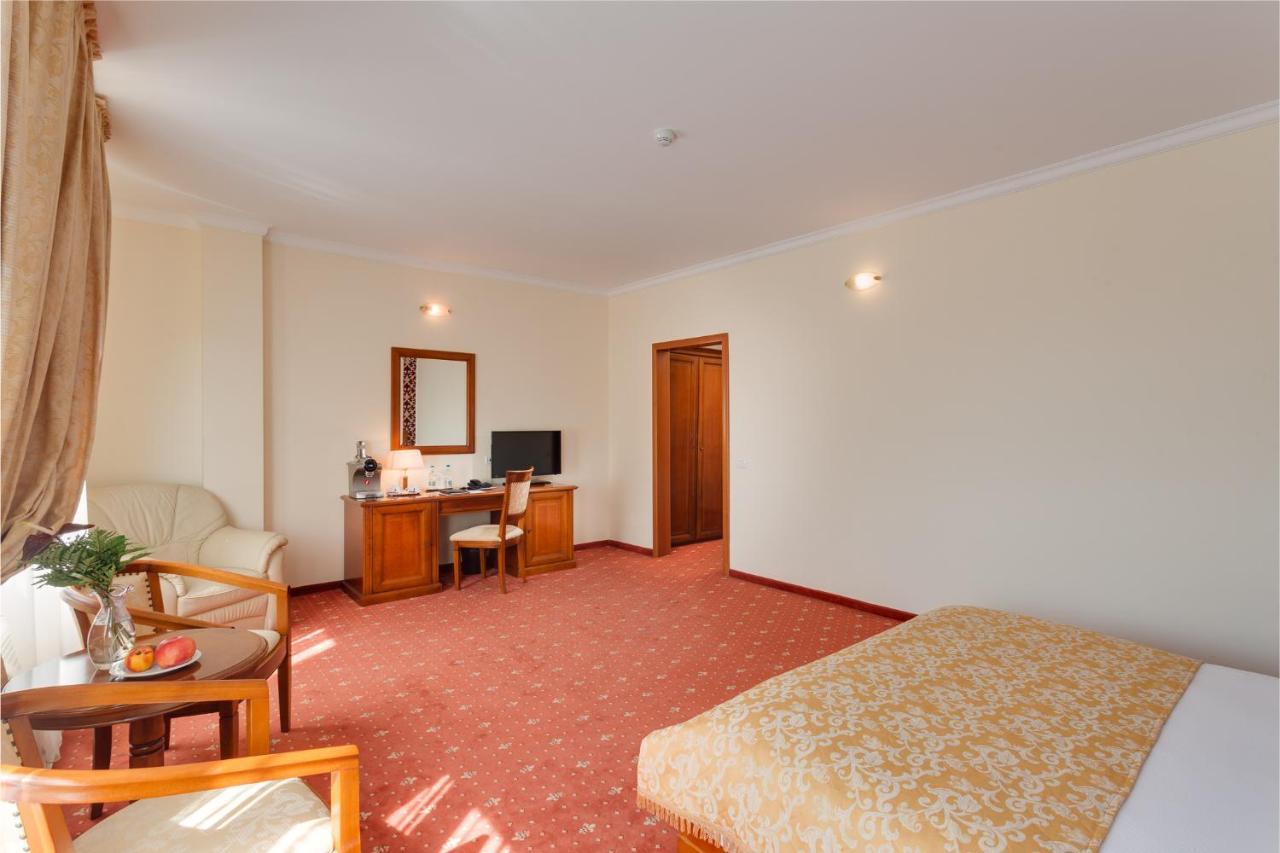 Hotel Opera Plaza Cluj-Napoca Esterno foto